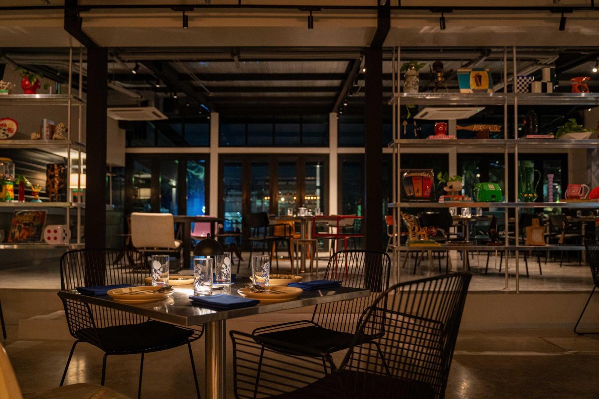 The Standardx, Bangkok Phra Arthit Hotel Exterior foto