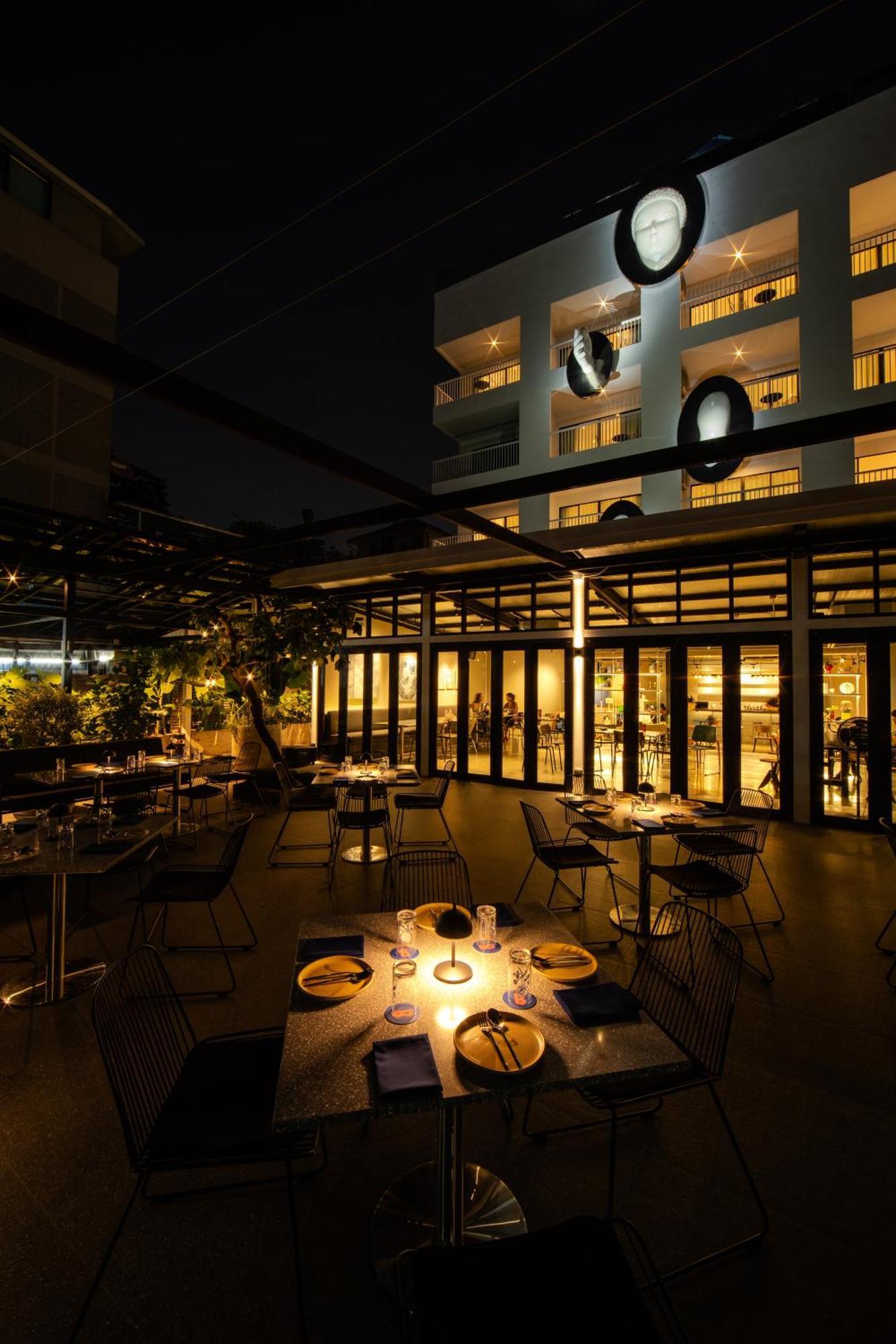 The Standardx, Bangkok Phra Arthit Hotel Exterior foto