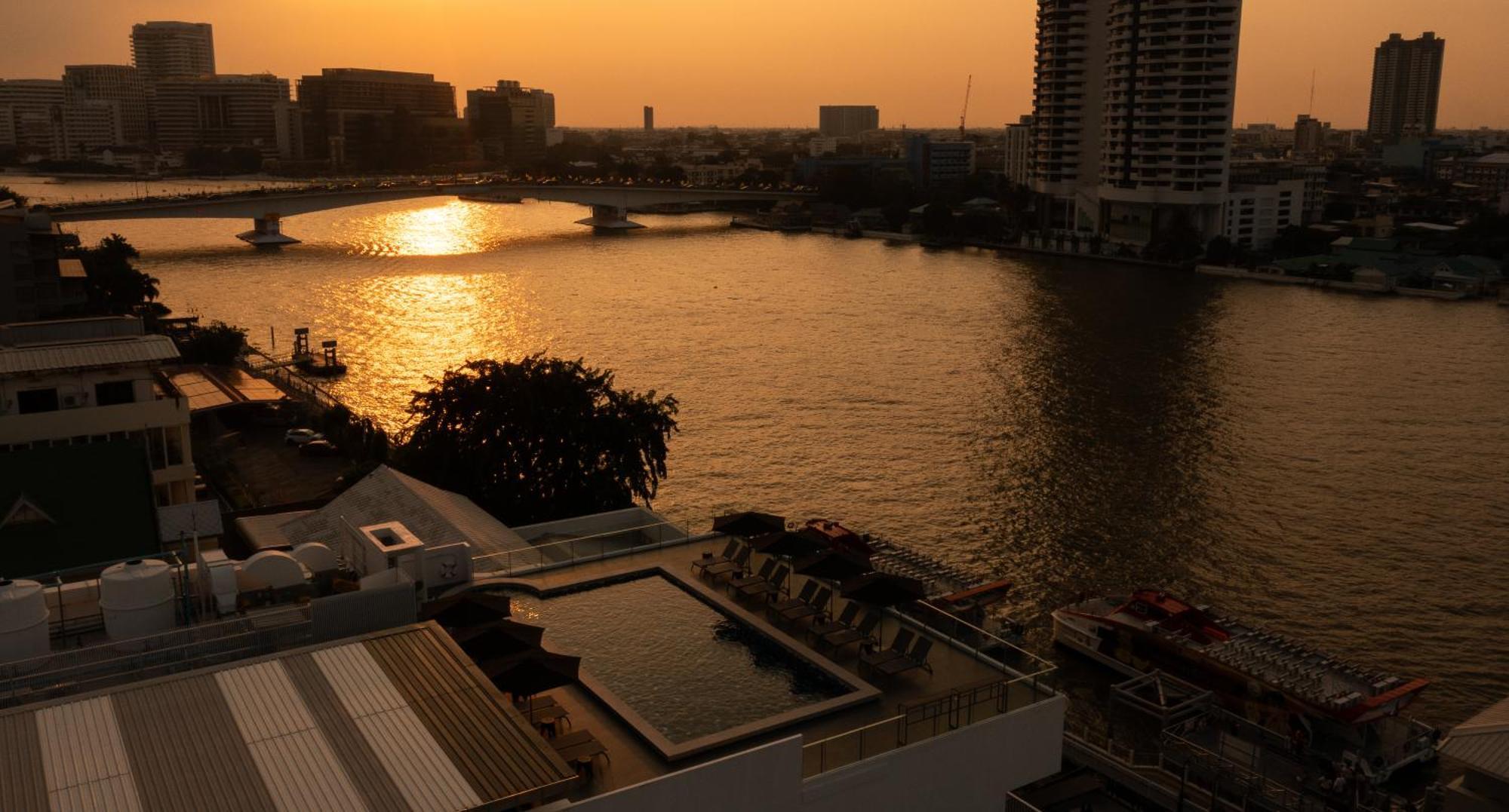 The Standardx, Bangkok Phra Arthit Hotel Exterior foto