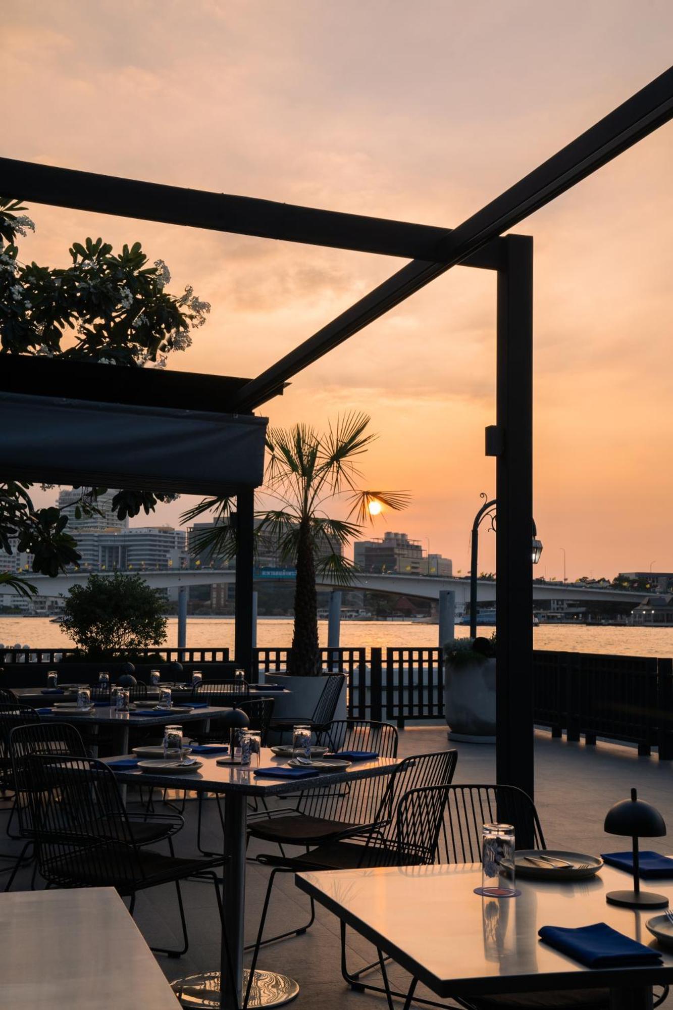 The Standardx, Bangkok Phra Arthit Hotel Exterior foto